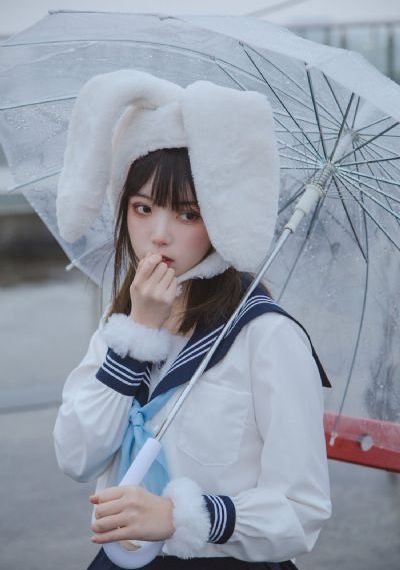 全彩无遮巨大乳尖奶老师