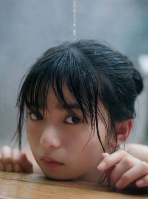 按摩的女大学生