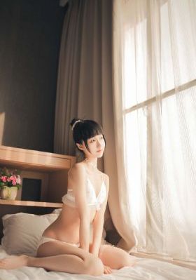 《交换:完美的邻居》在线观看