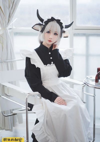 漂亮的小保姆